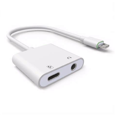 iPhone 7, 7 Plus Dual Function Lightning Adapter .